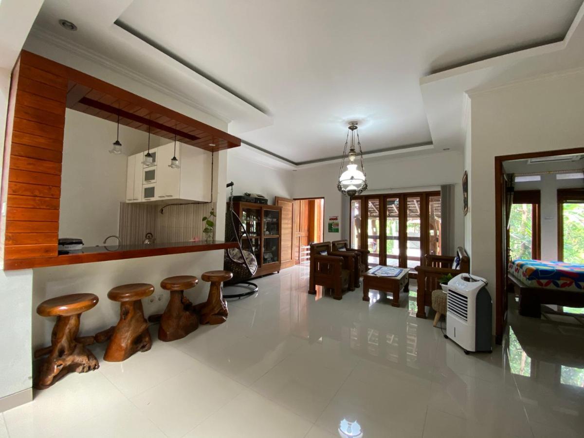 Rengganis Homestay Yogyakarta Esterno foto